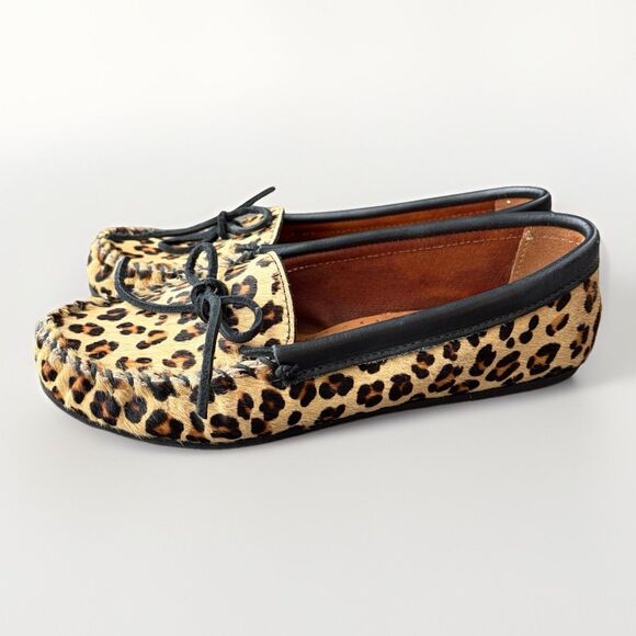 Minnetonka Full Leopard Calf Hair Moccasin Loafers Rubber Sole Size 7 - Picture 1 of 7